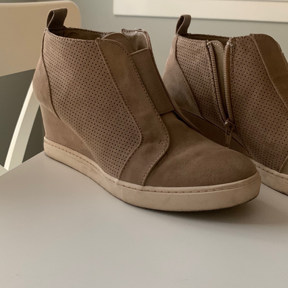 Womens shoes